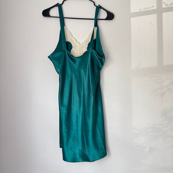 Vintage California Dynasty Nighty - Picture 2 of 9